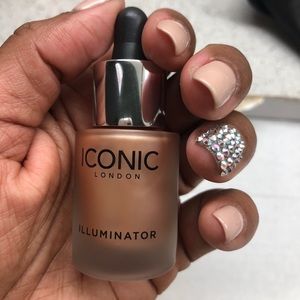 100% Authentic Brand New Iconic Highlighter.